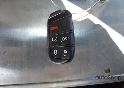 2017 Jeep Grand Cherokee Limited 4X2 z USA, uszkodzony, nr VIN 1C4RJEBG8HC915703